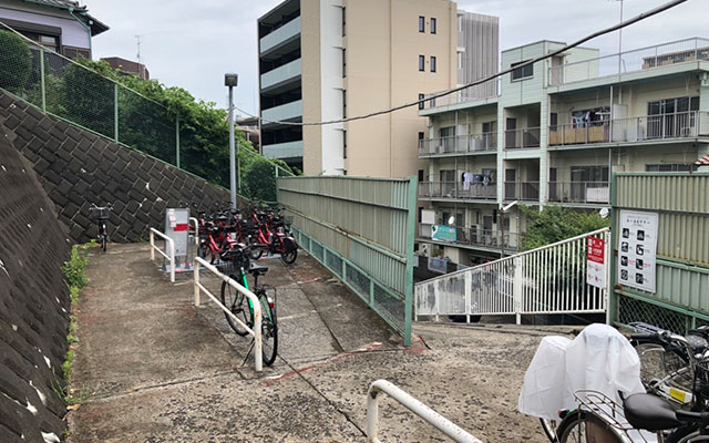 M-001.鴨居駅南口第三駐輪場