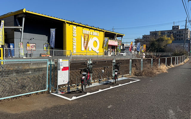 A-030.東根バス停帷子川沿い