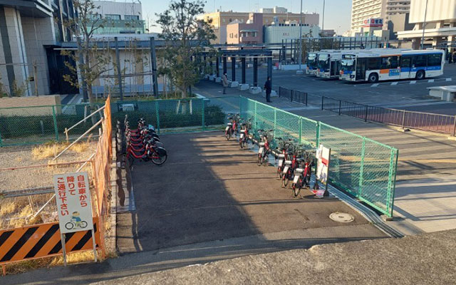 【A-052】二俣川駅南口ロータリー横