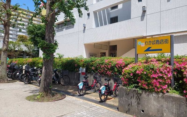 【A-056】若葉台団地3号棟前